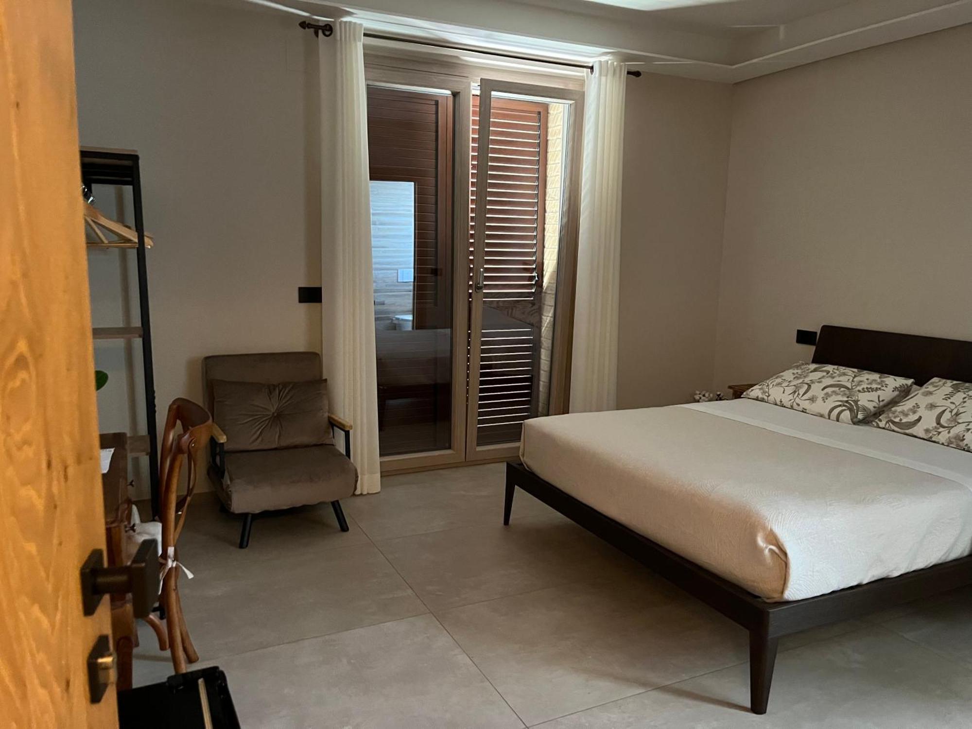Seta Luxury Apartment Roseto Degli Abruzzi Exterior photo